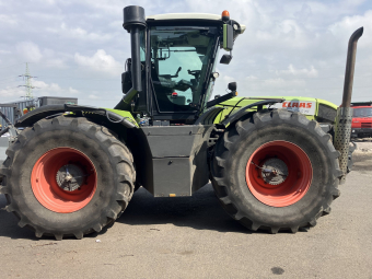 Claas Xerion 781