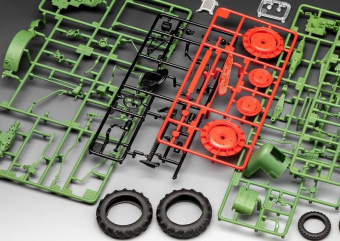 Fendt F 20 Dieselross Model Kit – model v měřítku 1:24