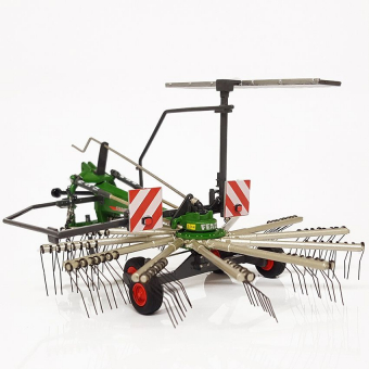 Fendt Former – jednočepový shrnovač (první vydání) – model v měřítku 1:32